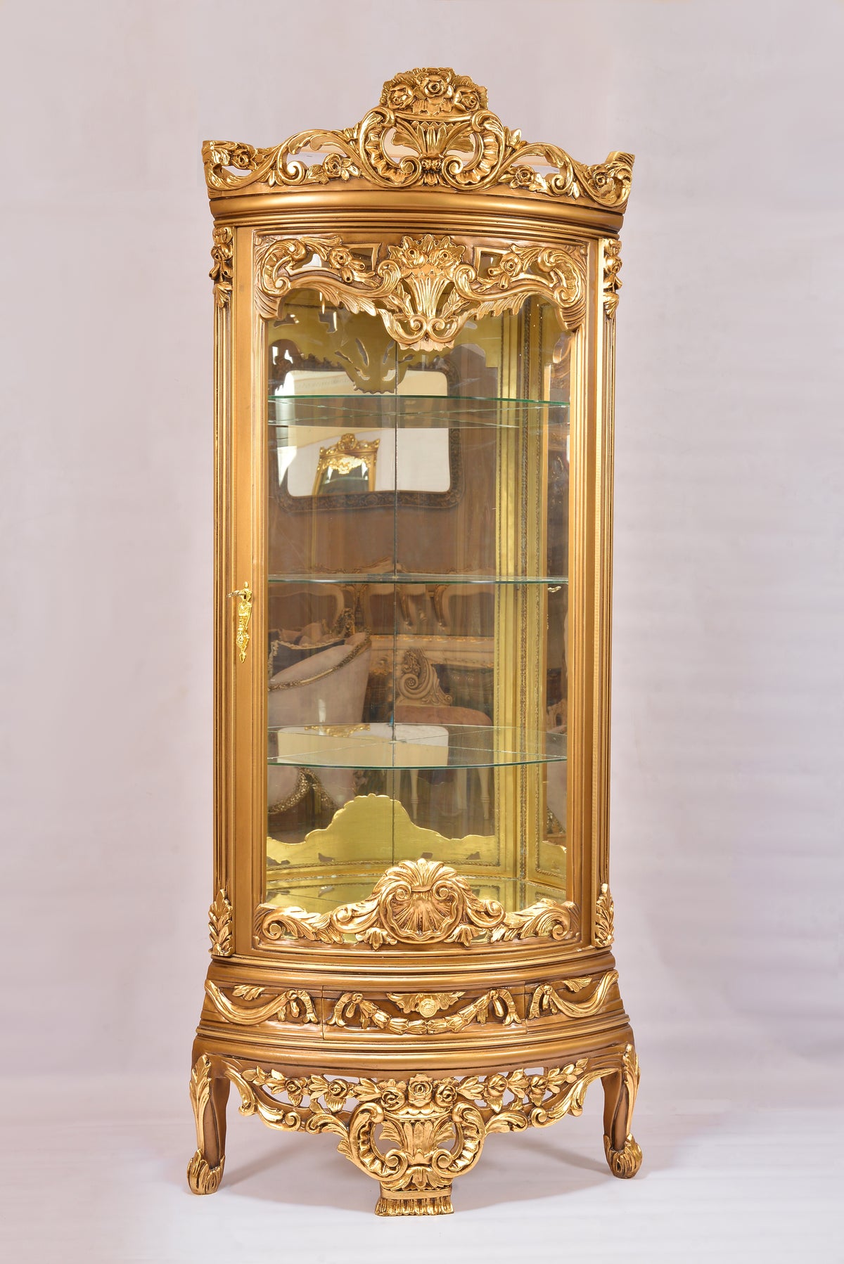 Golden Regal Vitrine