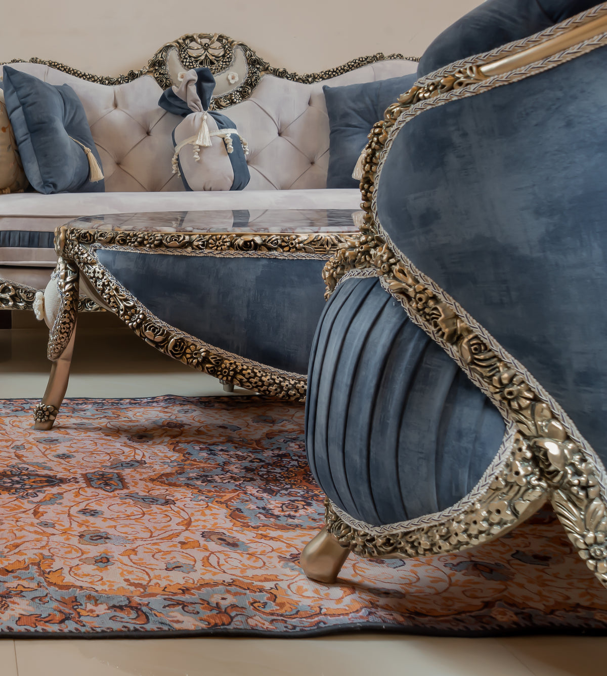 Lustro Opulence Sofa