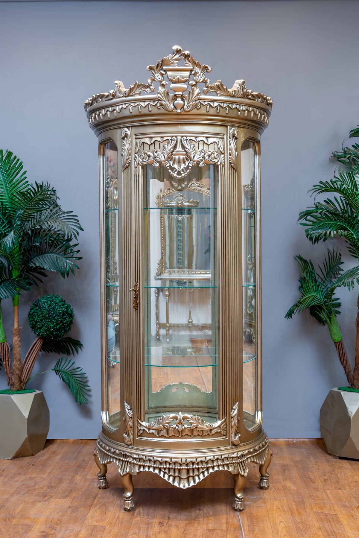 Imperial Golden Vitrine