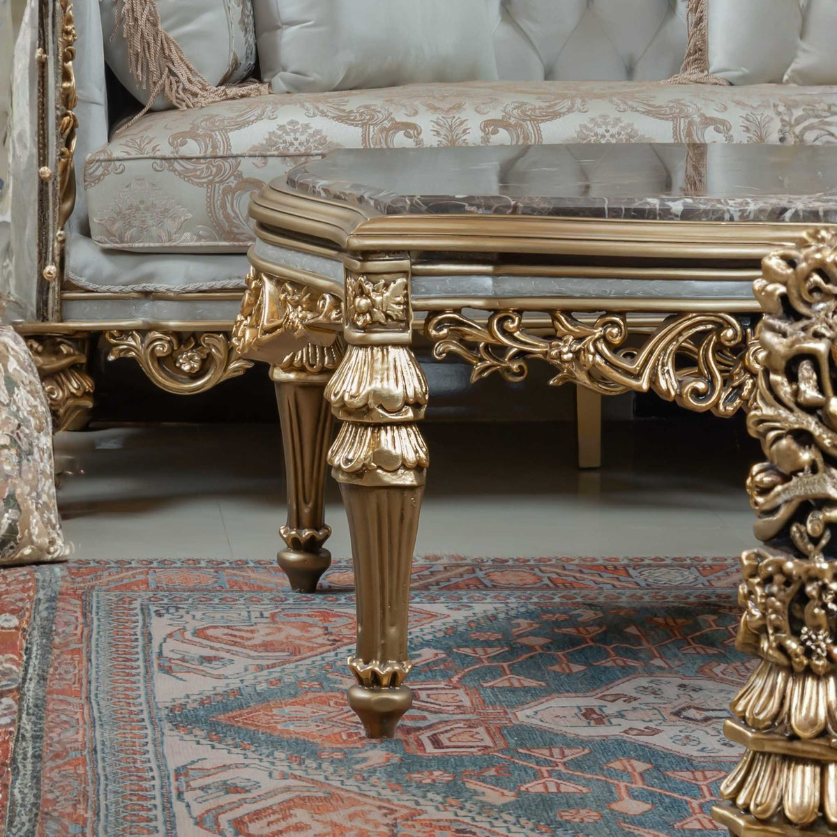 Lustro Majestic Sofa